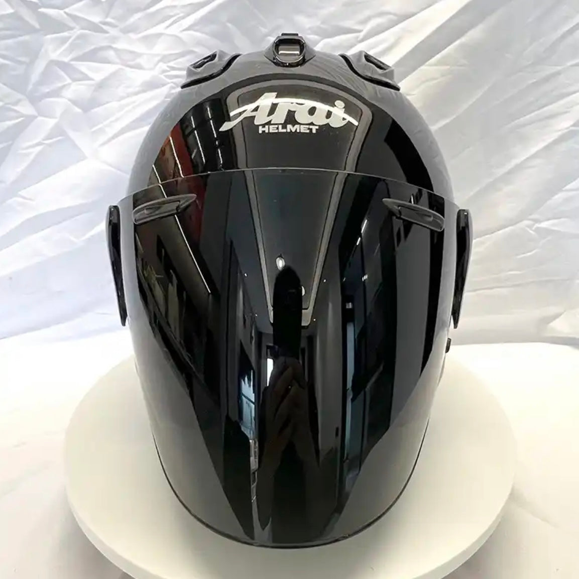 Casque Noir brillant avec visière Iridium Noir VZ-Ram AraiForge®