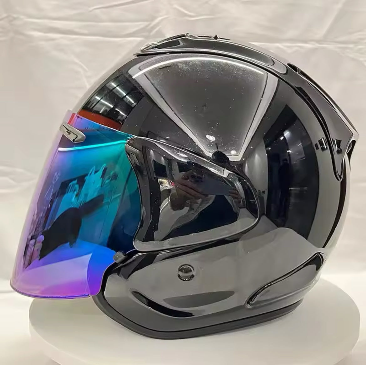 Casque Noir brillant avec visière Iridium Verte VZ-Ram AraiForge®