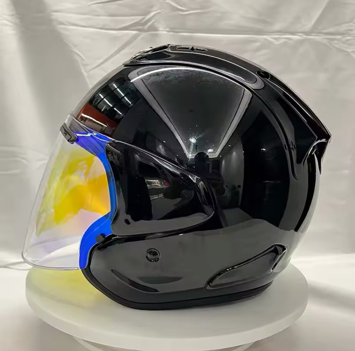 Casque Noir brillant avec visière Fumée Bleu VZ-Ram AraiForge®